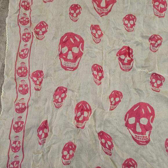 Alexander McQueen Classic Skull Foulard Womens One Size Ivory Pink Silk Scarf - Picture 5 of 12